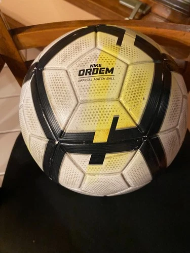 NEW LISTINGORDEM "NIKE" OFFICIAL MATCH BALL FIFA QUALITY 17/18